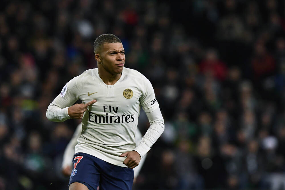 捐钱造航母的“小朋友”，我们找到了